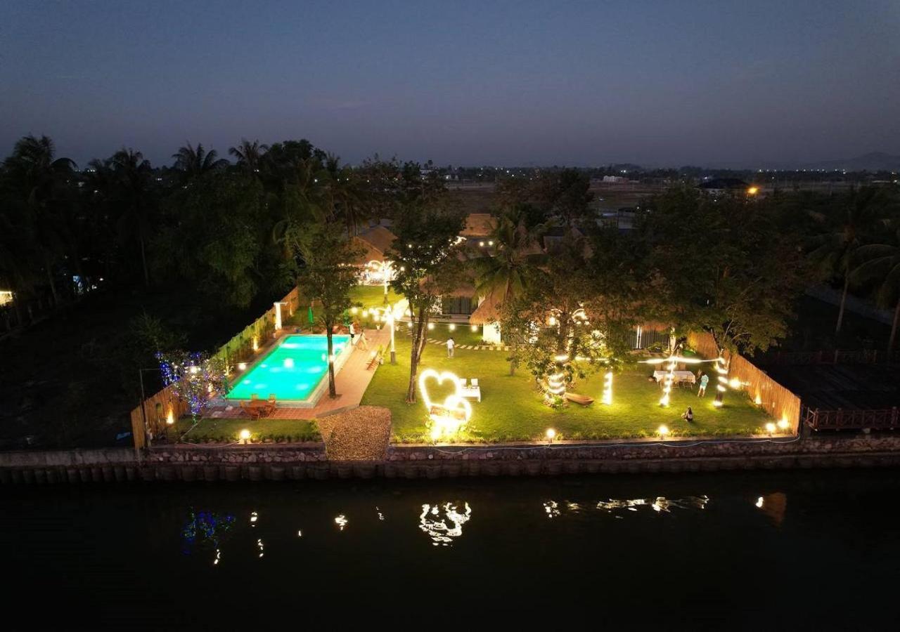 Sea Sand Resort Kampot Buitenkant foto