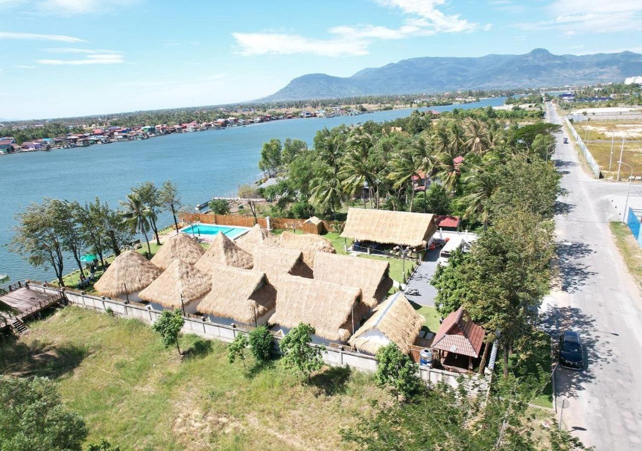 Sea Sand Resort Kampot Buitenkant foto
