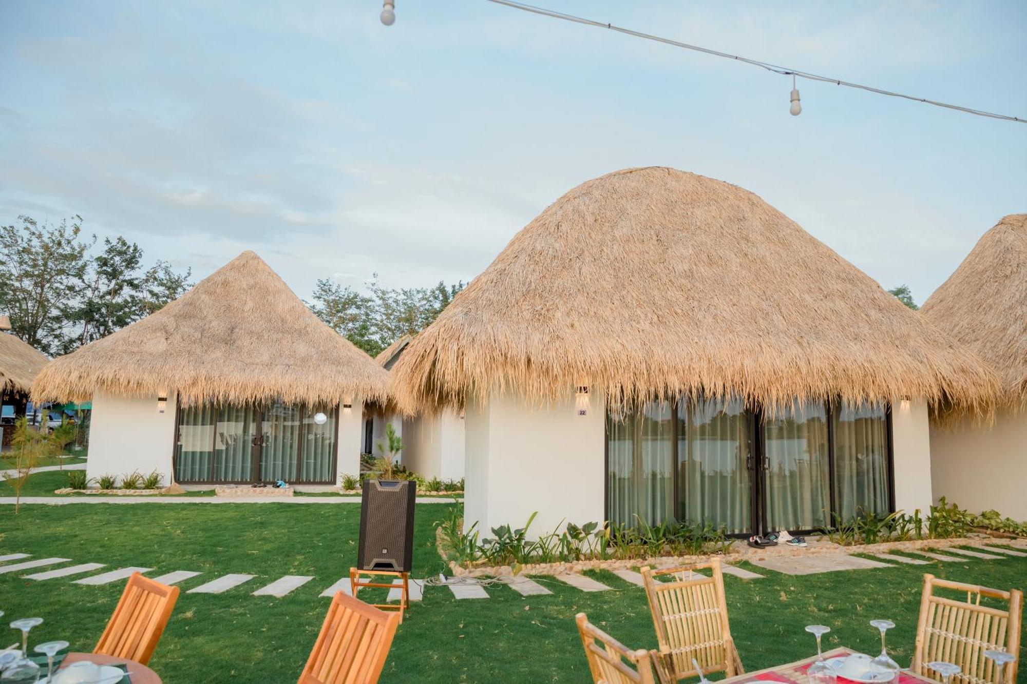 Sea Sand Resort Kampot Buitenkant foto